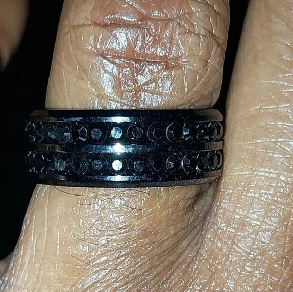 Black Stainlesssteel Unisex Ring with Gemstone Detailing